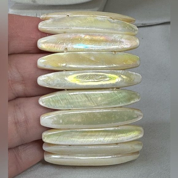 Mother of Pearl stretch bracelet - Picture 6 of 10